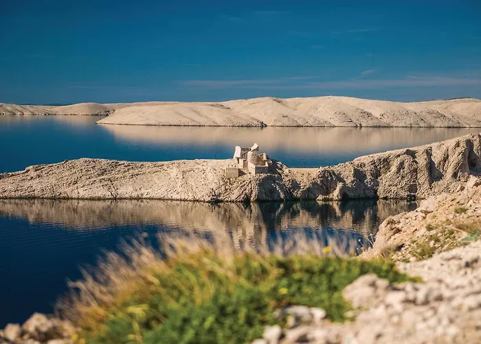 1 Bedroom Awesome In Pag *