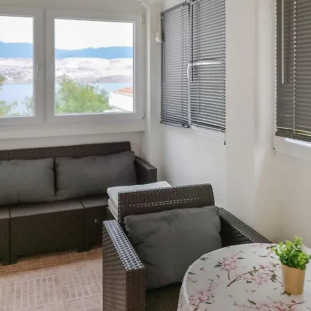 Pet Friendly Apartment In Pag With Wifi Bosana