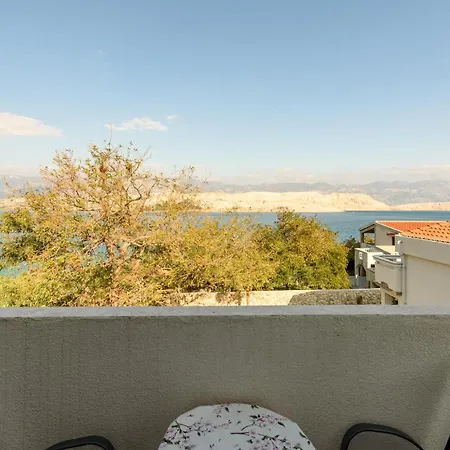 Апартаменты Awesome In Pag With House Sea View Bosana