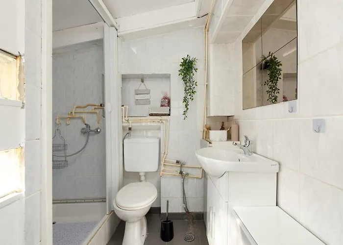 1 Bedroom Awesome In Pag *